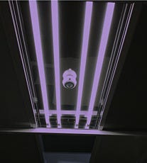 Ceiling-Mounted UV Light for Cleanroom