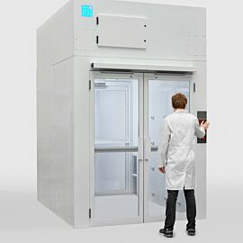 Automatic double doors facilitate pallet movement through while maintaining ISO air integrity  |  6010-80A displayed