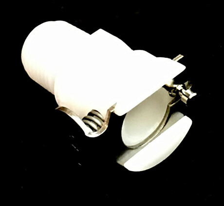 Quick Connect/Disconnect Fitting for Portable Desiccator