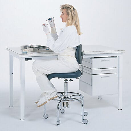 Cleanroom Work Stations with Static-Dissipative Tops
