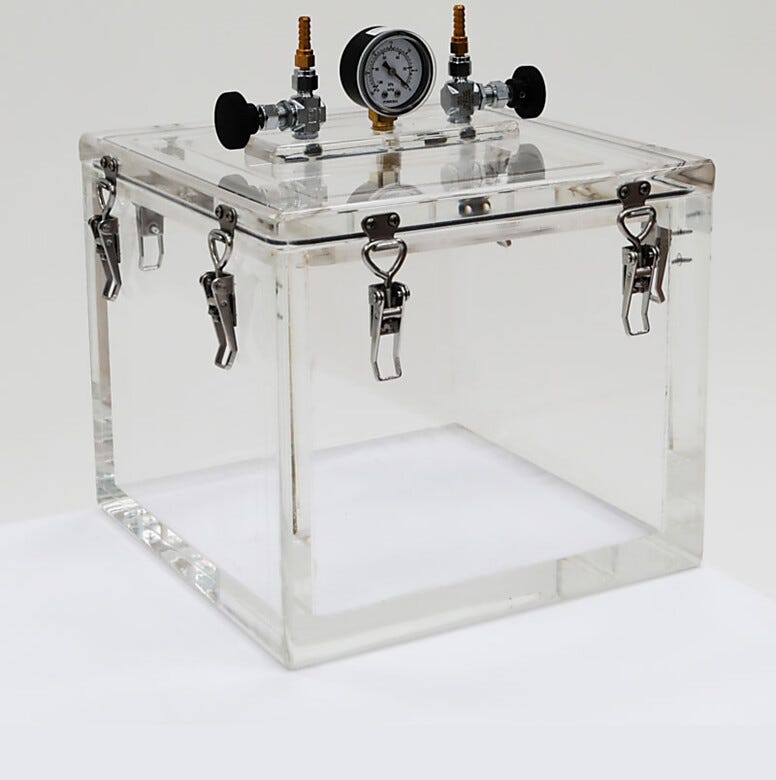 Provide a safe, convenient way to transport moisture-and particle-sensitive materials.  |  5235-03B displayed