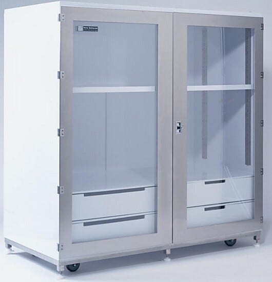 Offers cleanliness and excellent resistance to process chemistries used throughout the wafer fab  |  1683-06 displayed