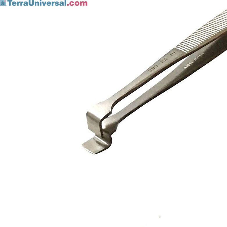 Long tweezer designed for handling 3