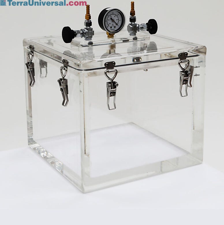 Provide a safe, convenient way to transport moisture-and particle-sensitive materials. | 5235-03B displayed