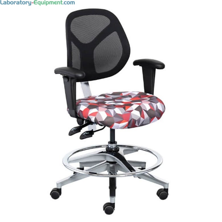 The Embark Series features a breathable mesh backrest to provide ventilation in hot or industrial work environments (medium height model shown with optional arm  |  2807-82 displayed