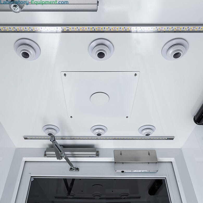 Intergrated air shower sprinkler head has a white cover plate for easier cleaning | 6010-90 displayed