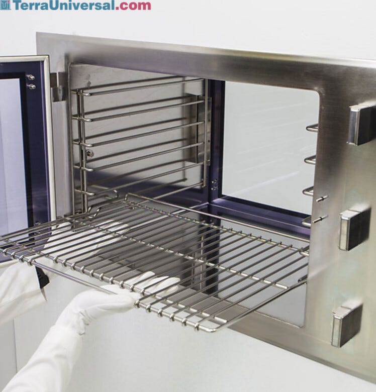 Removable BioSafe wire shelf: designed for easy removal and cleaning or autoclaving | 2639-01 displayed