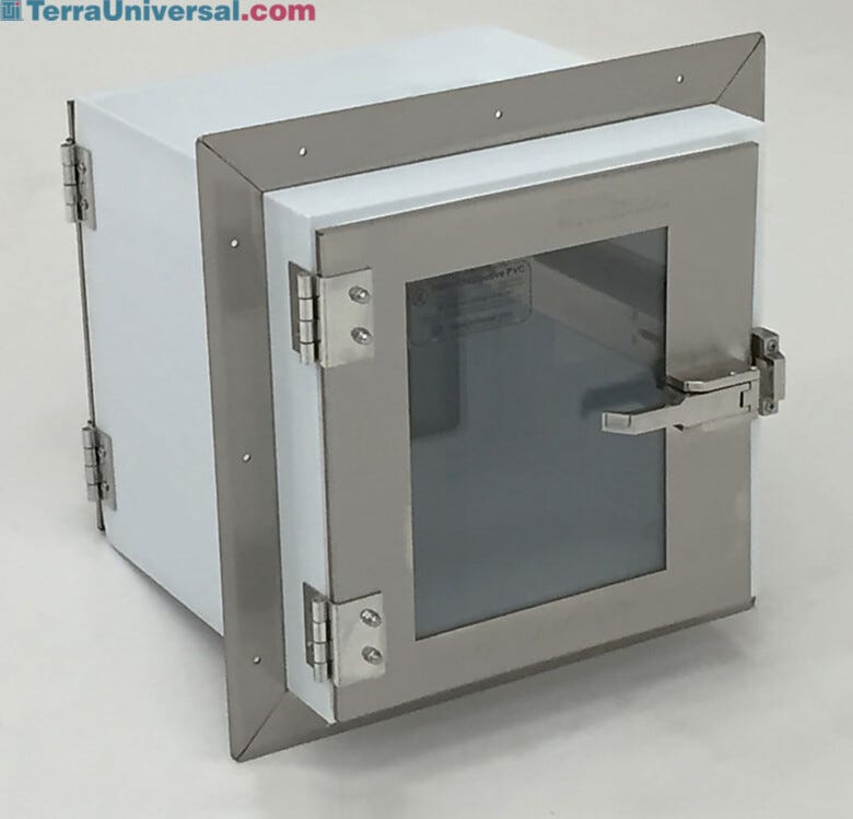 Polypropylene pass-through chamber provides strength and broad chemical resistance; interlock prevents cross-contamination | 1992-26D displayed