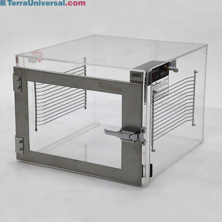 Smart nitrogen dry cabinet in acrylic with 1 chamber and automatic RH control.