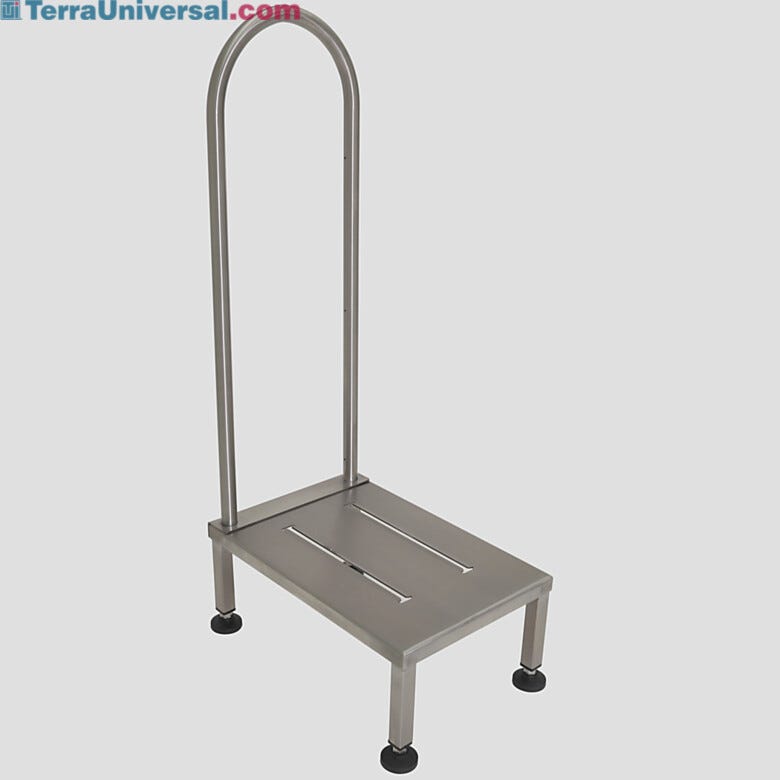 Easy to move step stool is ideal for increased elevation or hard-to-reach areas  |  2805-78 displayed