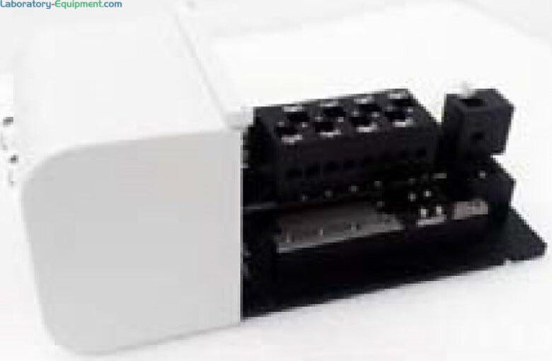 Uses recirculating liquid to maintain temperature control over standard 10 mm cells | 5102-36 displayed