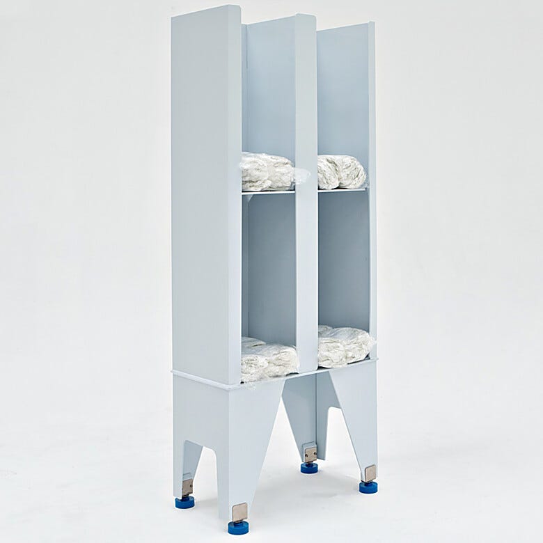 Polypropylene cubbies, single-sided with 4 compartments  |  4955-12 displayed