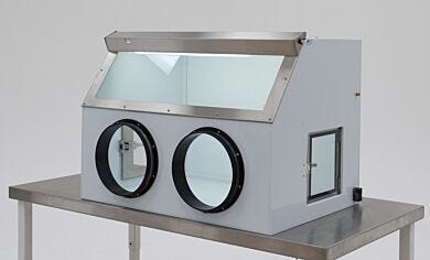 Series 100 Polypro Illuminator Single Glovebox with Glass Window  |  1681-29G-RH displayed