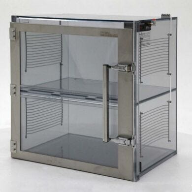 SDPVC double chamber SmartDesiccator features two chambers to a single door