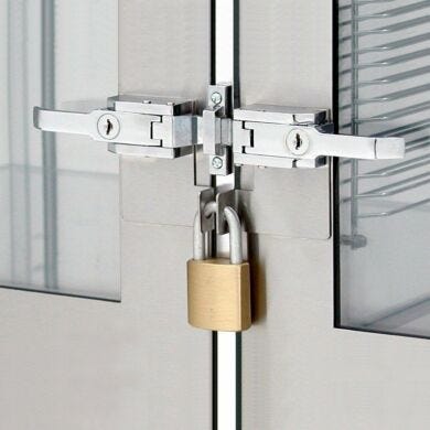 Increases security of desiccators equipped with Terra LiftLatch and accommodates most standard padlocks.  |  