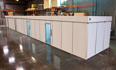 Fire-resistant modular cleanroom with polypropylene wall panels