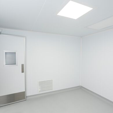 Flexible and scalable cleanroom design accommodates utility connections, such as compressed gas, vacuum, plumbing, phone and Ethernet lines