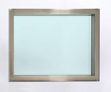 These easy-clean windows add visibility and transparency to modular cleanrooms  |  6600-45A displayed