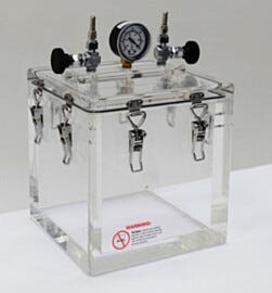 Shown with optional vacuum gauge and metering valves. | 5235-02B displayed
