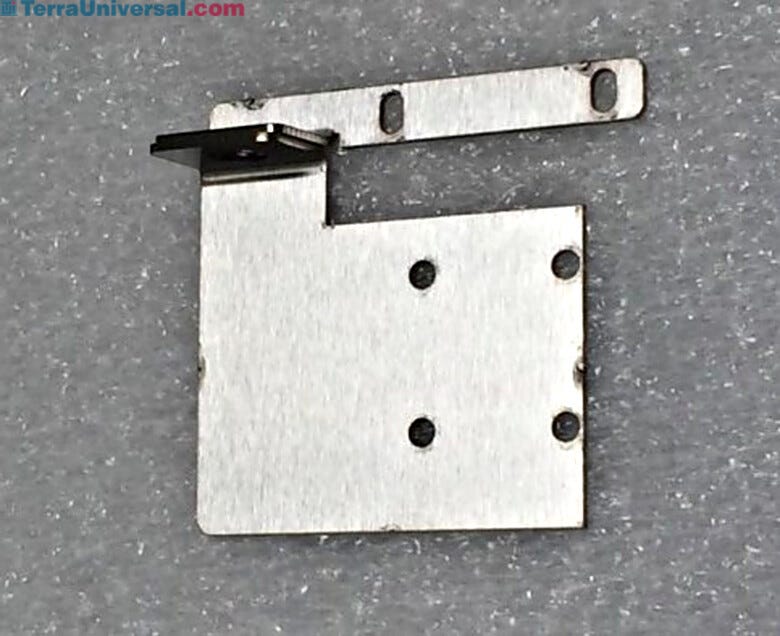 Increases security of desiccators and accommodates most standard padlocks. | 1603-33 displayed