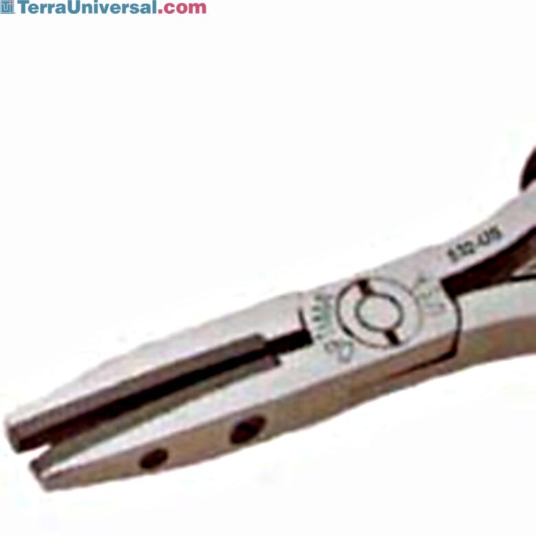 The tapered jaw with a small tip is useful in areas where space is limited. | 9304-27 displayed
