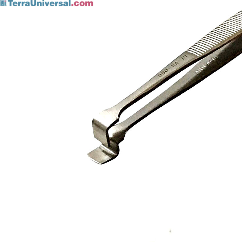 Long tweezer designed for handling 3