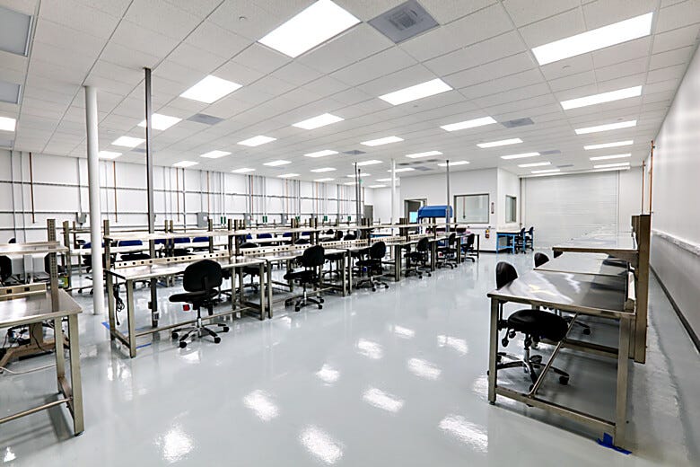 Brick-and-mortar, ISO 7 cleanroom for high-throughput packaging of medical devices
