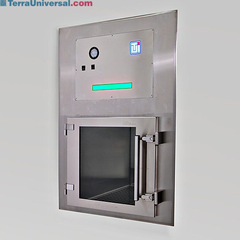 Vertical flow of recirculating ULPA-filtered air from the ceiling protects materials during transfer and stops particles from landing on sensitive parts | 6705-72 displayed