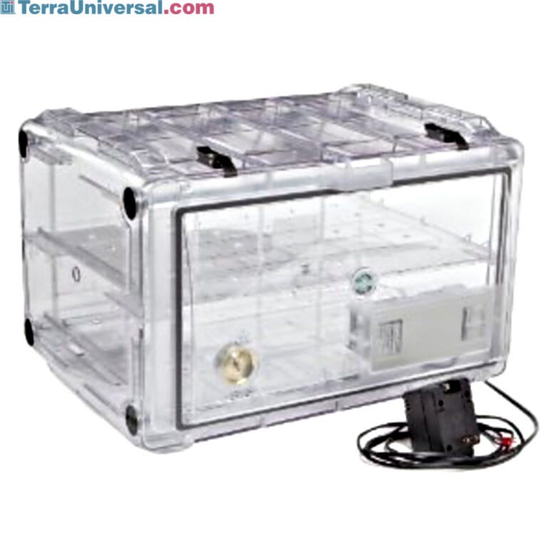 A Clear Copolyester Bel-Art Secador 4.0 Desiccator blocks 99% of UV light from penetrating the interior of the desiccator. | 1539-30 displayed
