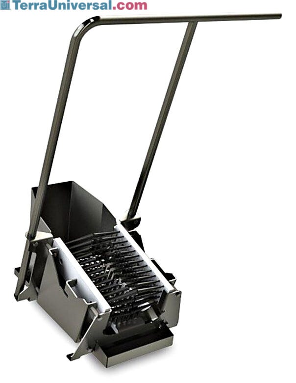 Stationary bristles brush off large debris before sanitizing  |  5608-01 displayed