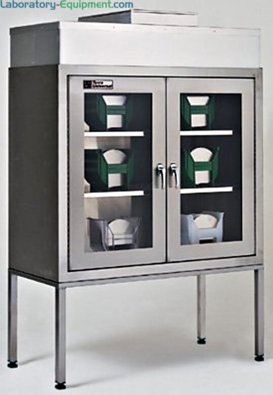 HEPA-filtered polypropylene Laminar Flow Cabinets  |  9700-06 displayed