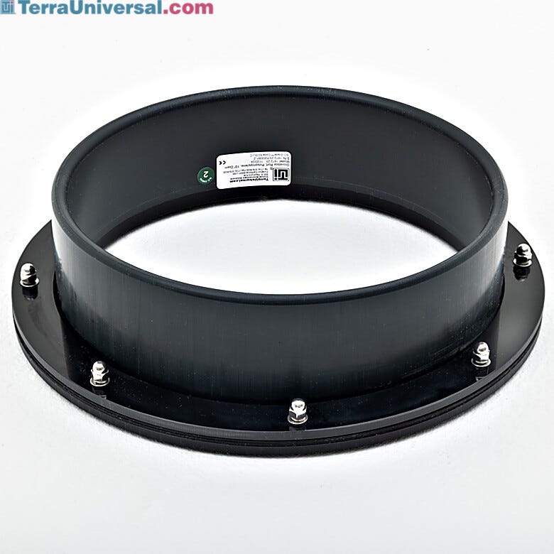Exterior of polypropylene glovebox port with round cutout and neoprene gaskets | 1672-23 displayed