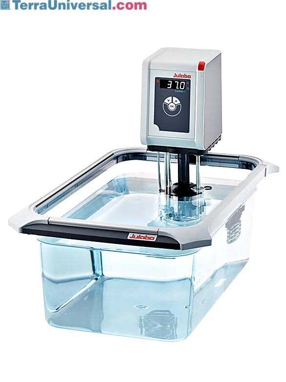 CORIO™ C Open Heating Bath Circulators include a liquid temperature control/pump unit and a transparent polycarbonate, open-bath tank | 2541-06 displayed