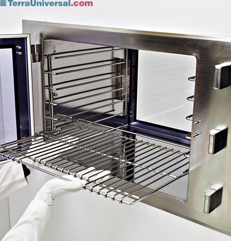 Removable BioSafe wire shelf: designed for easy removal and cleaning or autoclaving | 2639-01 displayed