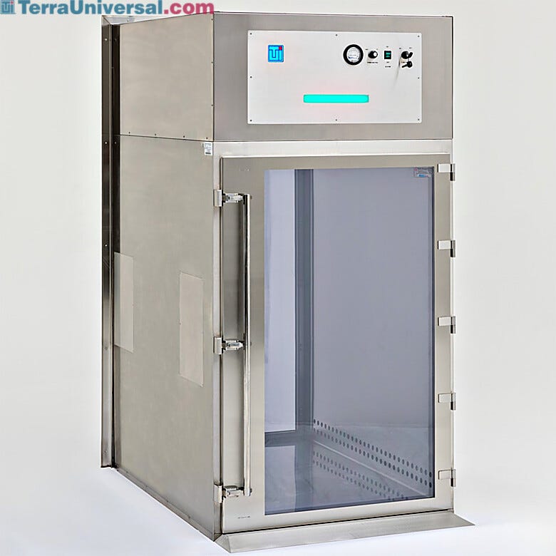 Vertical flow of ULPA-filtered air inside this Smart Pass-Through washes away surface particles to protect parts and minimize cross-contamination | 6705-68-316 displayed