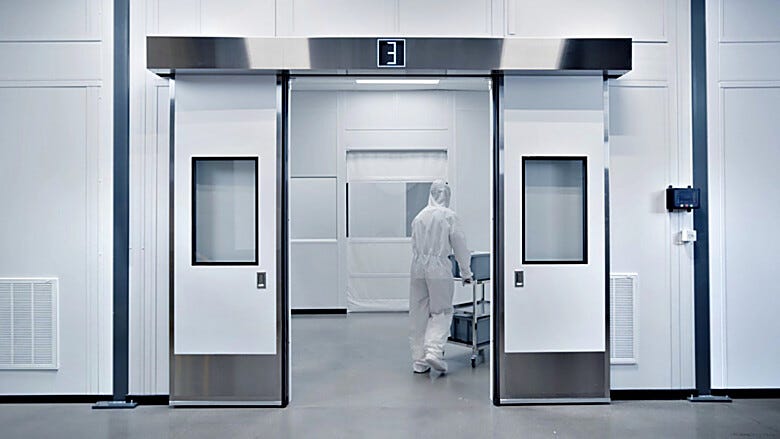 The Rite-Hite ISO-Clean® glider door helps shield against contamination, preserving sterile environments  |  1999-15 displayed