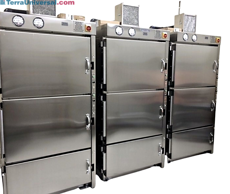 Double stack mini hot cells can be placed side-by-side for an entire bank of suitable spaces for automated nuclear compounding  |  5609-01 displayed
