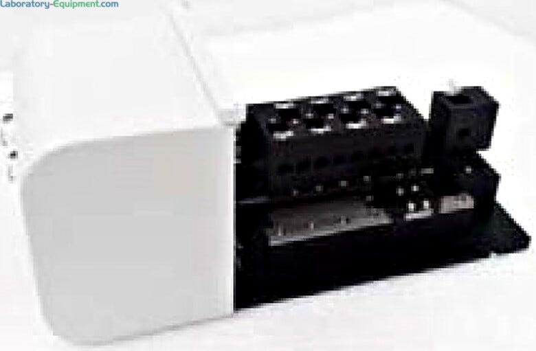 Uses recirculating liquid to maintain temperature control over standard 10 mm cells | 5102-36 displayed