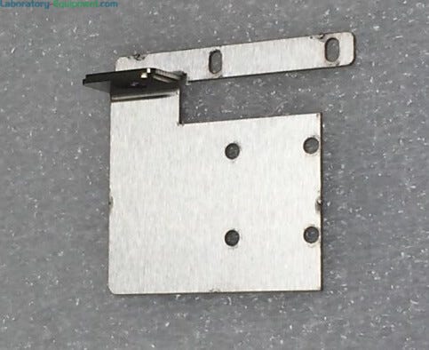 Increases security of desiccators and accommodates most standard padlocks. | 1603-33 displayed