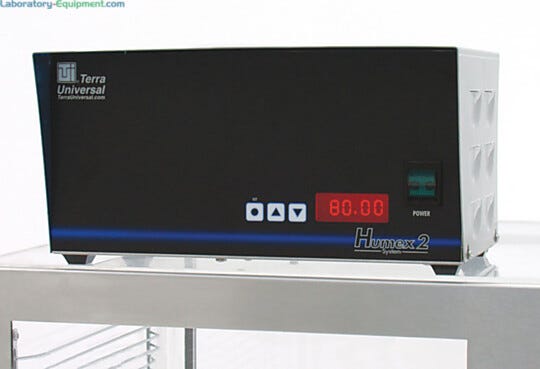 Humidifier provides inline humidification of nitrogen | 9081-02 displayed