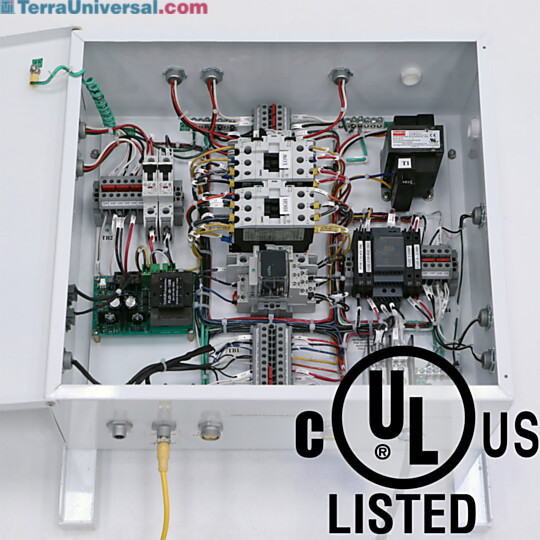 PDM's drastically simplify connection and expansion of FFU's and ceiling lights; the high-voltage system is UL-listed for the highest safety and quality  |  6600-29B-T displayed