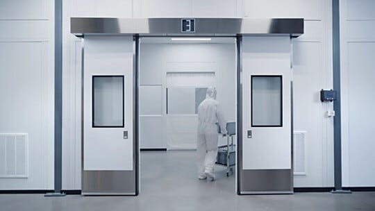 The Rite-Hite ISO-Clean® glider door helps shield against contamination, preserving sterile environments  |  1999-15 displayed