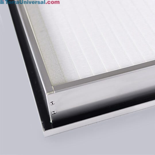 Room-side removable (RSR) ULPA filter with stainless steel frame. Allows filter to be quickly removed without dismantling FFU from the ceiling | 6601-28-RS displayed