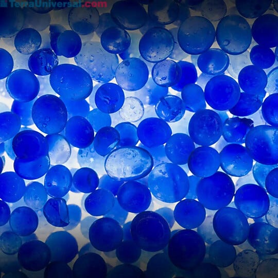 Silica gel fits inside DesiTray™ (order separately)  |  1900-02 displayed
