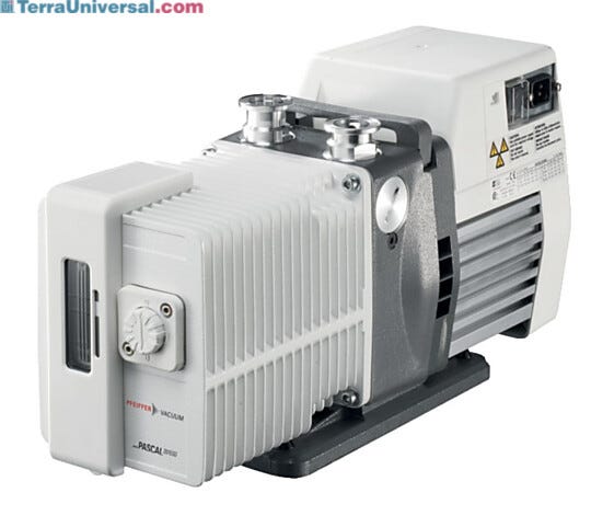 Pascal 2005 Rotary Vane Vacuum Pump | 7901-35 displayed