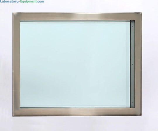 These easy-clean windows add visibility and transparency to modular cleanrooms  |  6600-45A displayed