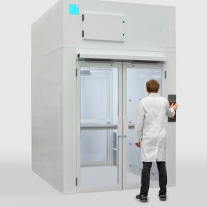 Automatic double doors facilitate pallet movement through while maintaining ISO air integrity  |  6010-80A displayed