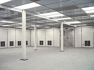 Cleanroom; Hardwall, Double-Wall Insulated, White Acrylic Panels