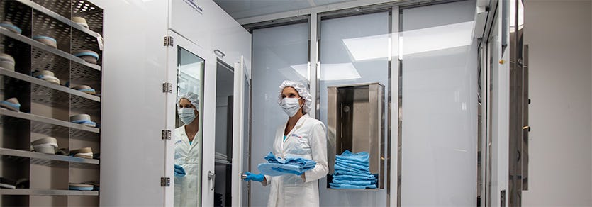 Compare Cleanroom Storage Shelving, Cabinets, and Features