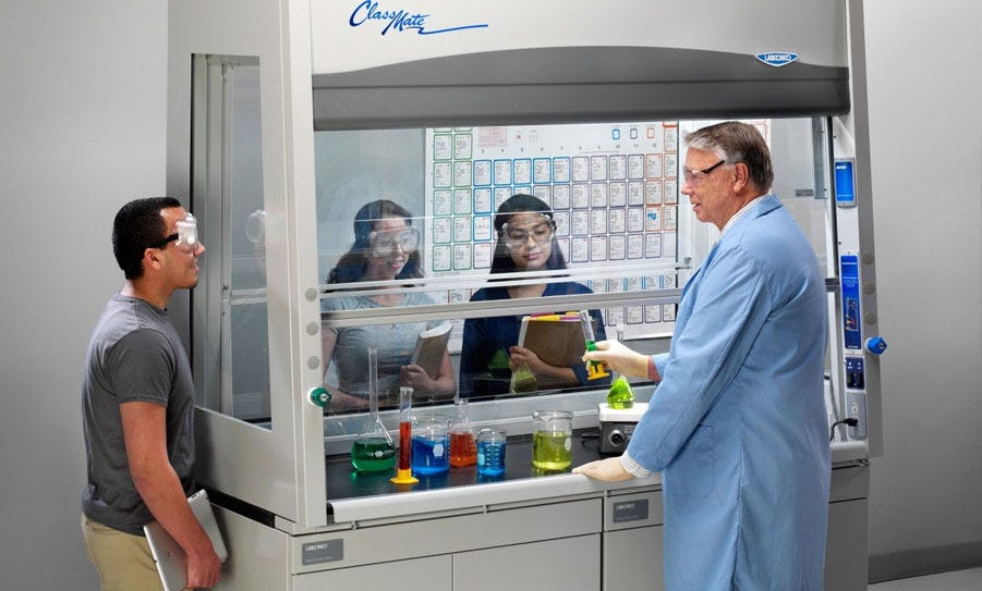 How to Choose the Right Fume Hood for Your Lab